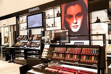 why did chanel discontinued body powder|Exclusive: Chanel, Revlon, L'Oreal pivoting away from talc in som.